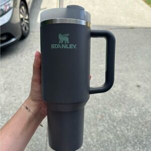 Stanley 40oz Charcoal Quencher Tumbler